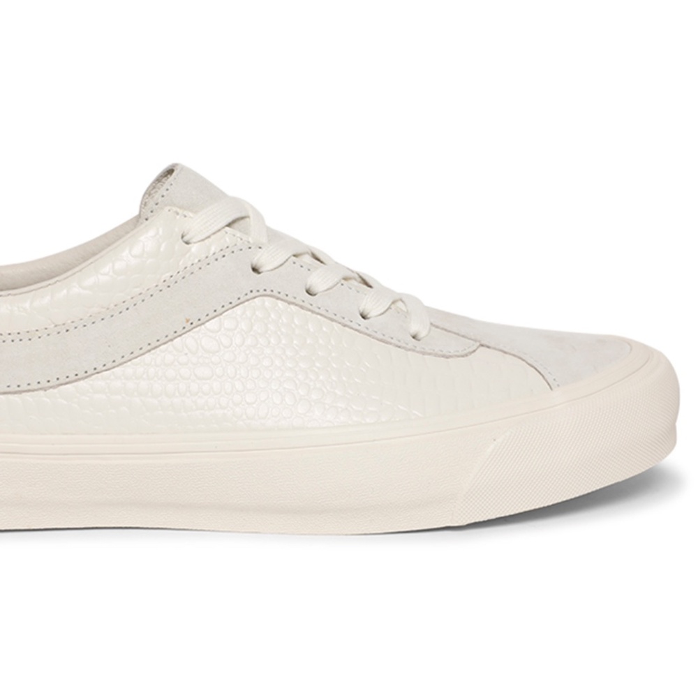 NWOB Webster x Vault by Vans Bold Ni LX in white embossed croc and suede sz. 8.5